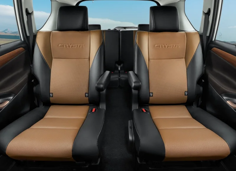 Innova Crysta (7 seats), seats