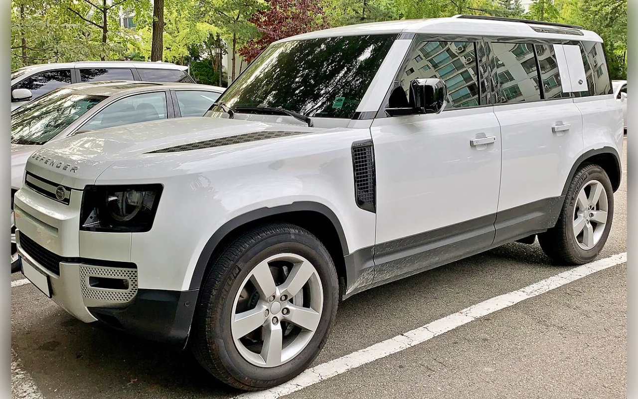 Land Rover Defender, photo 1